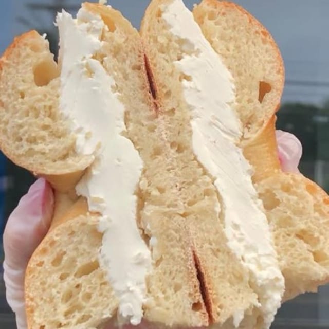 Bagel with Plain CC.
