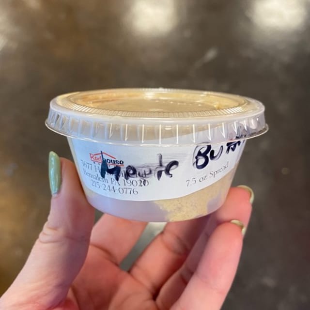 4 Oz Maple Butter Spread.